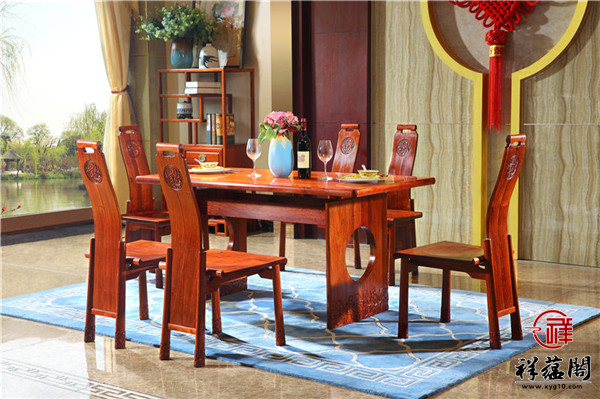 红木餐桌凳子坐垫价格是多少